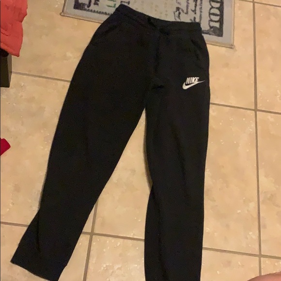 nike joggers - Picture 1 of 4